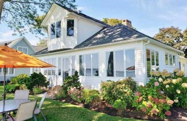 15 Downs Blvd photos photos