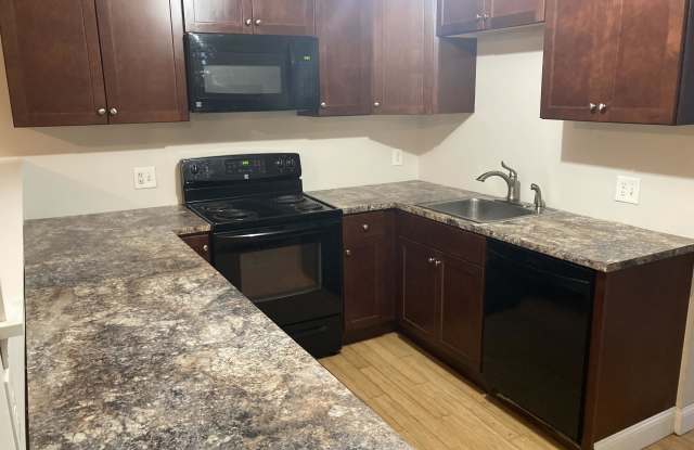 522 2nd Avenue - B - 522 2nd Avenue, Troy, NY 12182