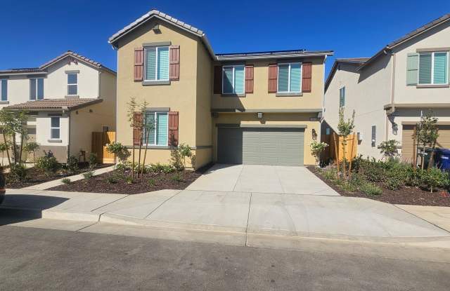 Great home in Clovis Unified School District Gallery 1