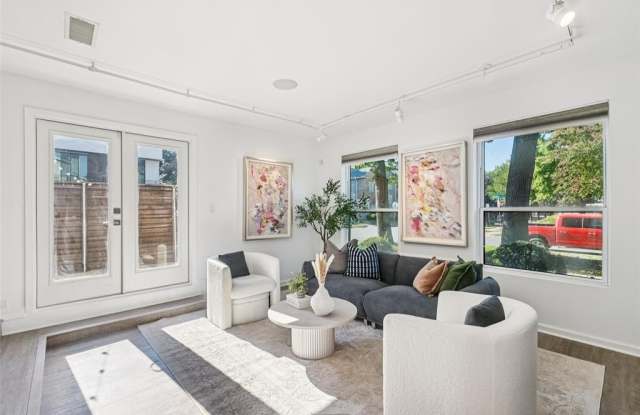 4102 Bowser Avenue Gallery 3