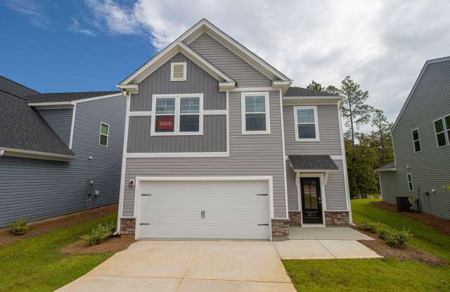 Spacious 4-Bedroom Home - Convenient to Fort Jackson, Shaw Air Force Base & McEntire Joint National Guard Base Gallery 3