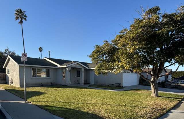 Beautiful 4-Bedroom Home with Extra Space – Perfect for the bigger family. - 3147 South L Street, Oxnard, CA 93033