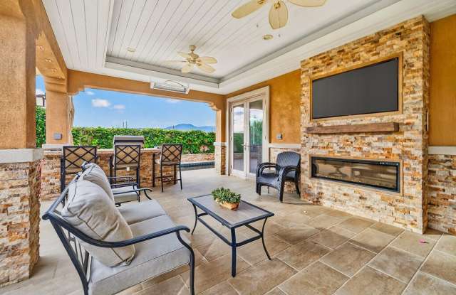 81543 Avenida Celaya photos photos