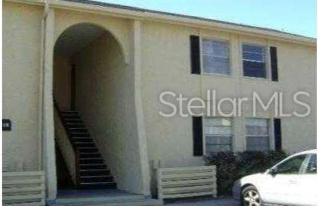 7524 GALLINETA COURT - 7524 Gallineta Ct, Town 'n' Country, FL 33615