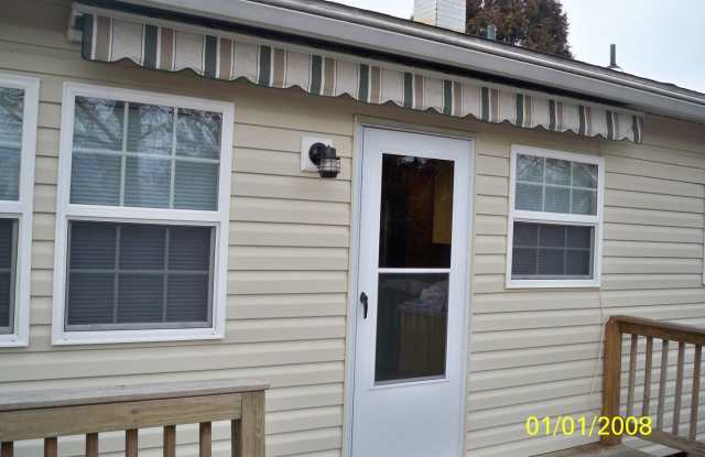 2421 Hanson Road Gallery 2