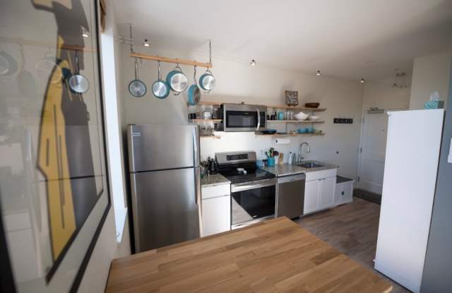1BR/1BA Furnished Condo Available Now!!! Great Portland Location!!! - 60 Parris Street, Portland, ME 04101