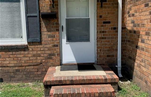 233 Edison Avenue - 233 Edison Ave, Portsmouth, VA 23702