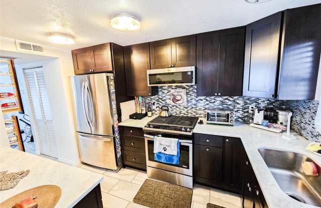 6020 SHORE DRIVE S Gallery 3