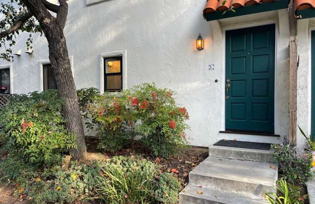 Charming Uptown 2 Bed / 1.5 Bath Santa Barbara Condo! Private laundry! - 4358 Modoc Road, Santa Barbara County, CA 93110