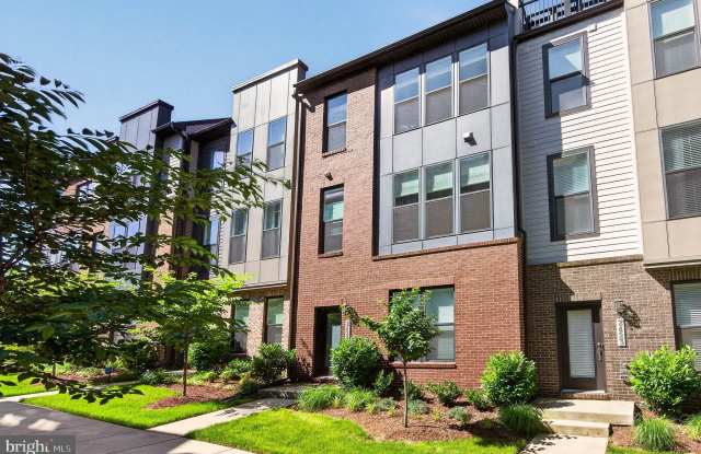 2421 LIBERTY Loop photos photos