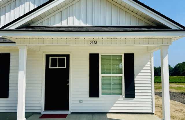 3935 Mickey Lane Gallery 1