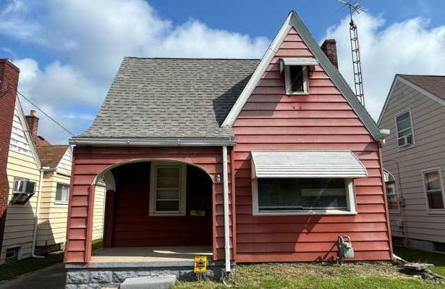 Charming 2-Bedroom Home in Toledo – Cozy  Convenient! photos photos