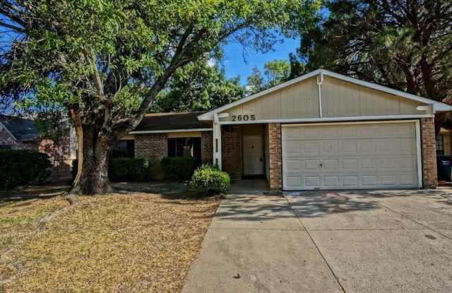 2605 Castanada Circle - 2605 Castanada Circle, Fort Worth, TX 76112