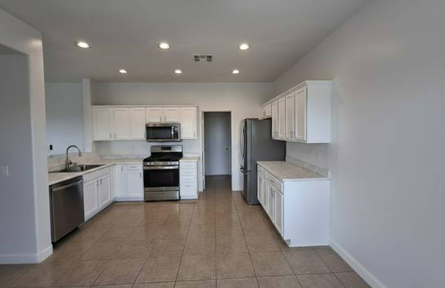 $1,895/month – FREE January Rent! 1280 E Saddle Way | San Tan Valley, AZ | Johnson Ranch photos photos