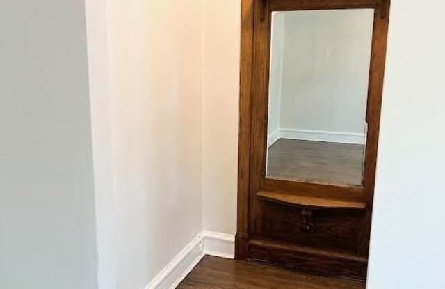 6220 N wayne Avenue Gallery 2