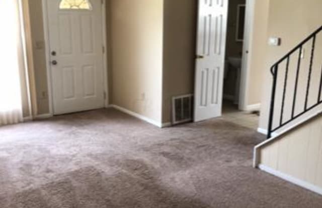 2512 Nassau Drive - 2512 Nassau Drive, Columbus, OH 43232