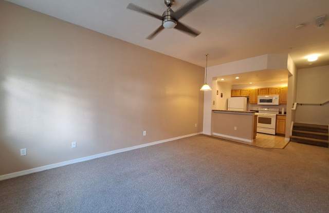 Charming 3 Bed, 2 Bath Townhome in Gated Venetian Bay – Prime Kissimmee Location! GREAT AMENITIES!!! Gallery 4