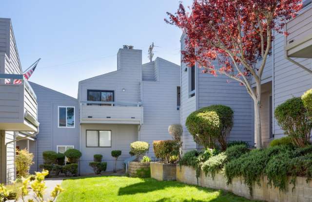 Marina Peninsula Point Condo 2 Bed 2 Bath now available for rent Gallery 1