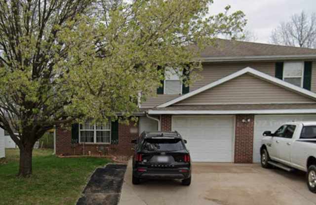 4 bedroom, 2 bath - 5313 East Trikalla Drive, Boone County, MO 65202