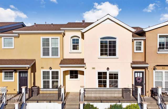 3BR/2.5BA Townhome Close to the Sonoma Plaza! photos photos