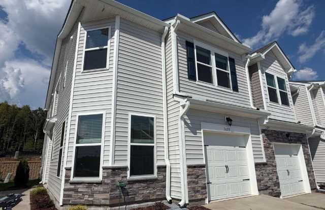 7423 Bourbon Briar Drive Gallery 2