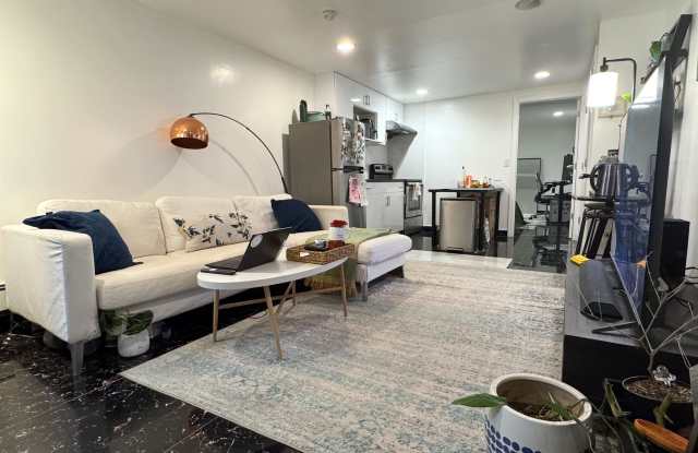 22 JONES ST photos photos