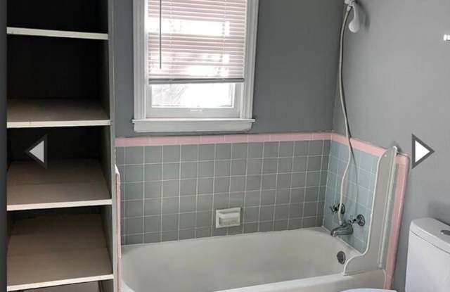 2429 Crestview Dr Gallery 4