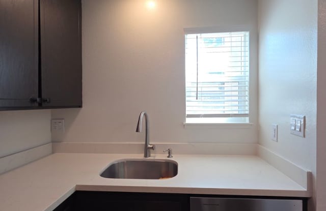 Hidden Gem - 2BD/1.5BA in Santa Rosa  Open House Thursday 9/3 Gallery 4