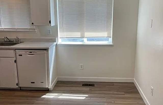 Bright Single-Level 2 Bedroom Home with Modern Kitchen, Open Living Space & Laminate Floors Gallery 3