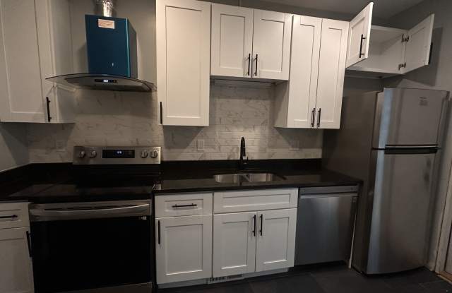 1143 15th Avenue Southeast - 2 Gallery 3