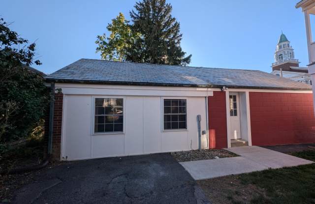 50 Woodlawn Avenue unit: 5 photos photos