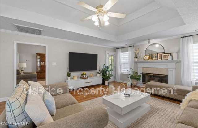 5105 Windmill Place Gallery 4