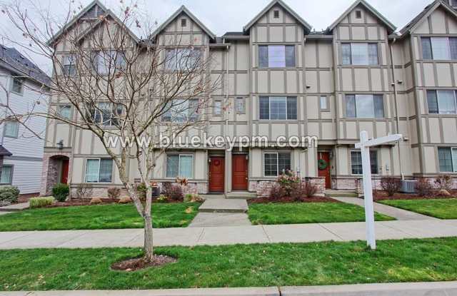 2 Bed, 2.5 Baths Tri-Level Townhome with Open Office in Sherwood photos photos