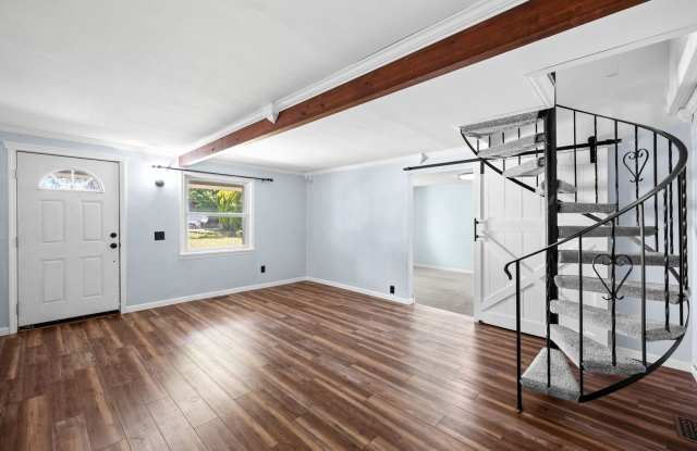 Updated 4BR Lidgerwood Home - Spiral Staircase, Loft & Oversized Garage! photos photos