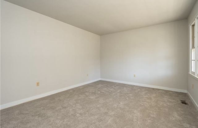 2842 Pine Meadows Circle Gallery 3