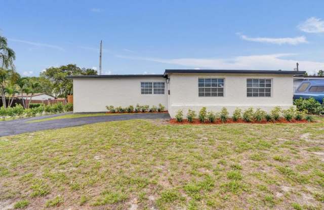 700 N 70th Ave photos photos