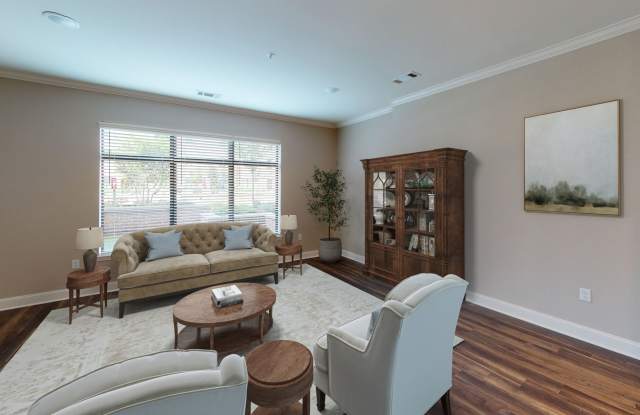 The Residences at Thornwood Gallery 4