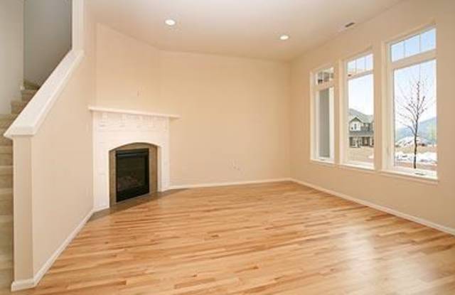 1899 11th Lane Northeast - 1 Gallery 4