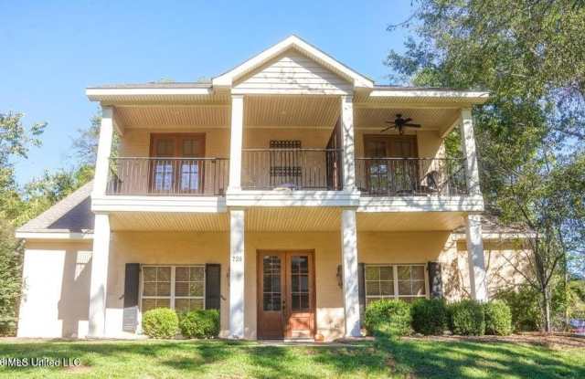 726 Euclid Avenue lot: A Gallery 4