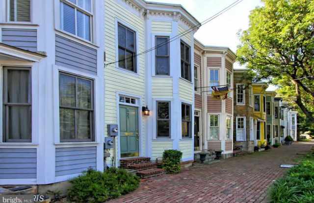 527 ALFRED ST N - 527 N Alfred St, Alexandria, VA 22314