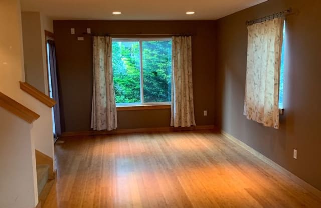 11509 26th Ave NE. UNIT D - 11509 26th Avenue Northeast, Seattle, WA 98125