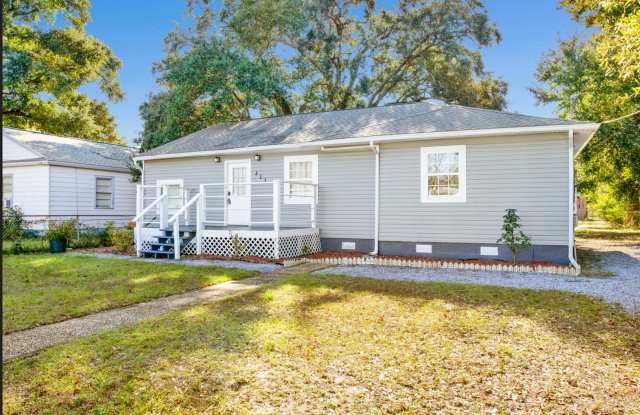 3 bed 1 bath Cottage in West Pensacola Gallery 3
