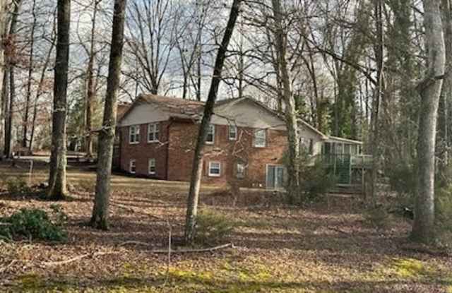 103 Thornwood Road Gallery 4