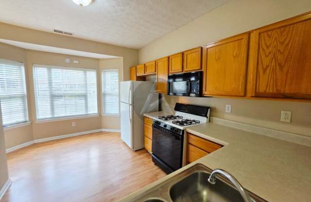 4319 Thorngate Lane Gallery 2