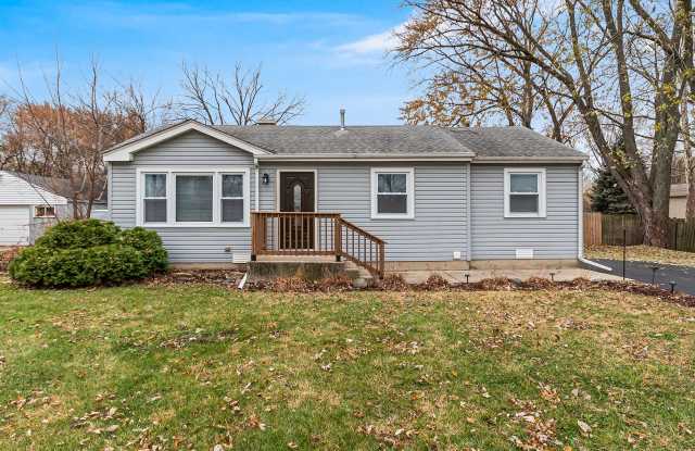 Charming 3-Bedroom Home with Bonus Room in Plainfield SD 202 - 2414 Emlong Street, Will County, IL 60435