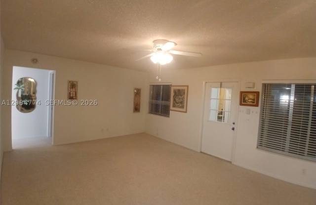 3561 Pine Tree Ct Gallery 2