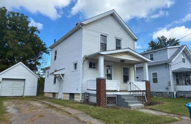 Charming 3 Bed Property at Prime Location photos photos