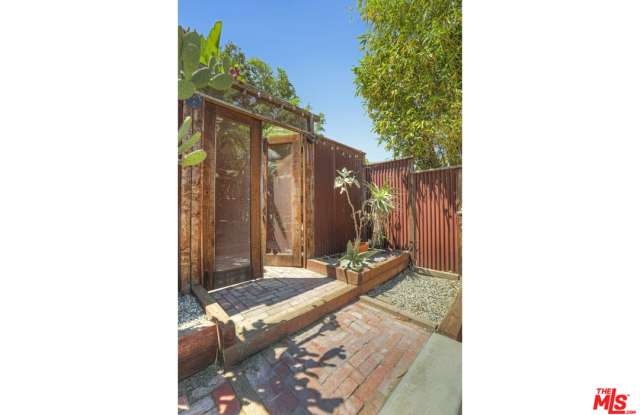 1014 Coronado Ter Gallery 4