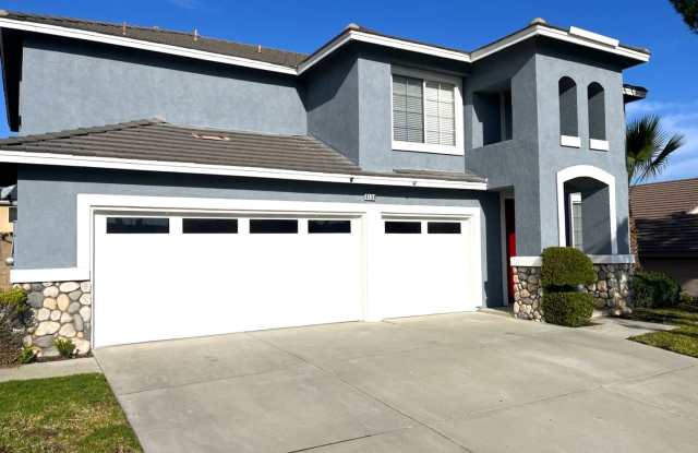 5 bed, 3 bath located in Corona CA! photos photos
