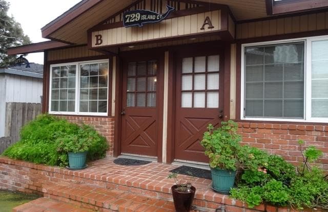 729 Island Court - 729 Island Court, San Diego, CA 92109